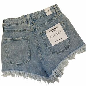 Good American Bombshell Long Fray Shorts Blue 687